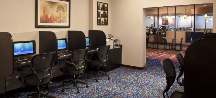 奥兰多机场湖畔万豪酒店(Marriott Orlando Airport Lakeside)图片