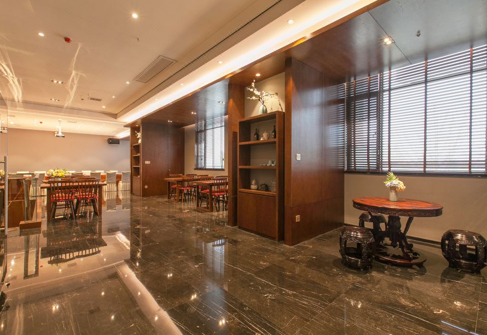 WuHan HuaYang Hotel Hotel Overview