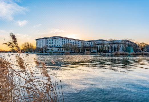 Bolong VillaHotel Overview