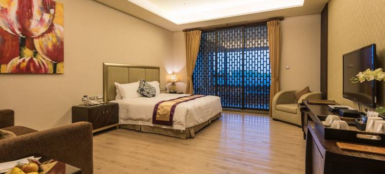 高雄花季度假饭店图片