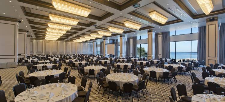 特拉布宗温德姆华美达广场酒店(Ramada Plaza by Wyndham Trabzon)图片