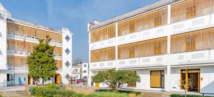 黄山望山公社特色酒店图片