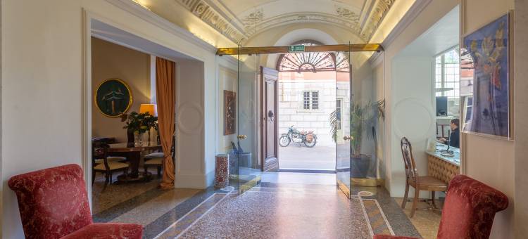 阿尔伯格彼得拉桑塔酒店(Albergo Pietrasanta)图片