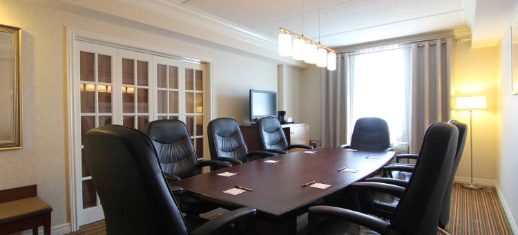 Holiday Inn Express 惠特奥沙瓦(Holiday Inn Express Whitby Oshawa)图片