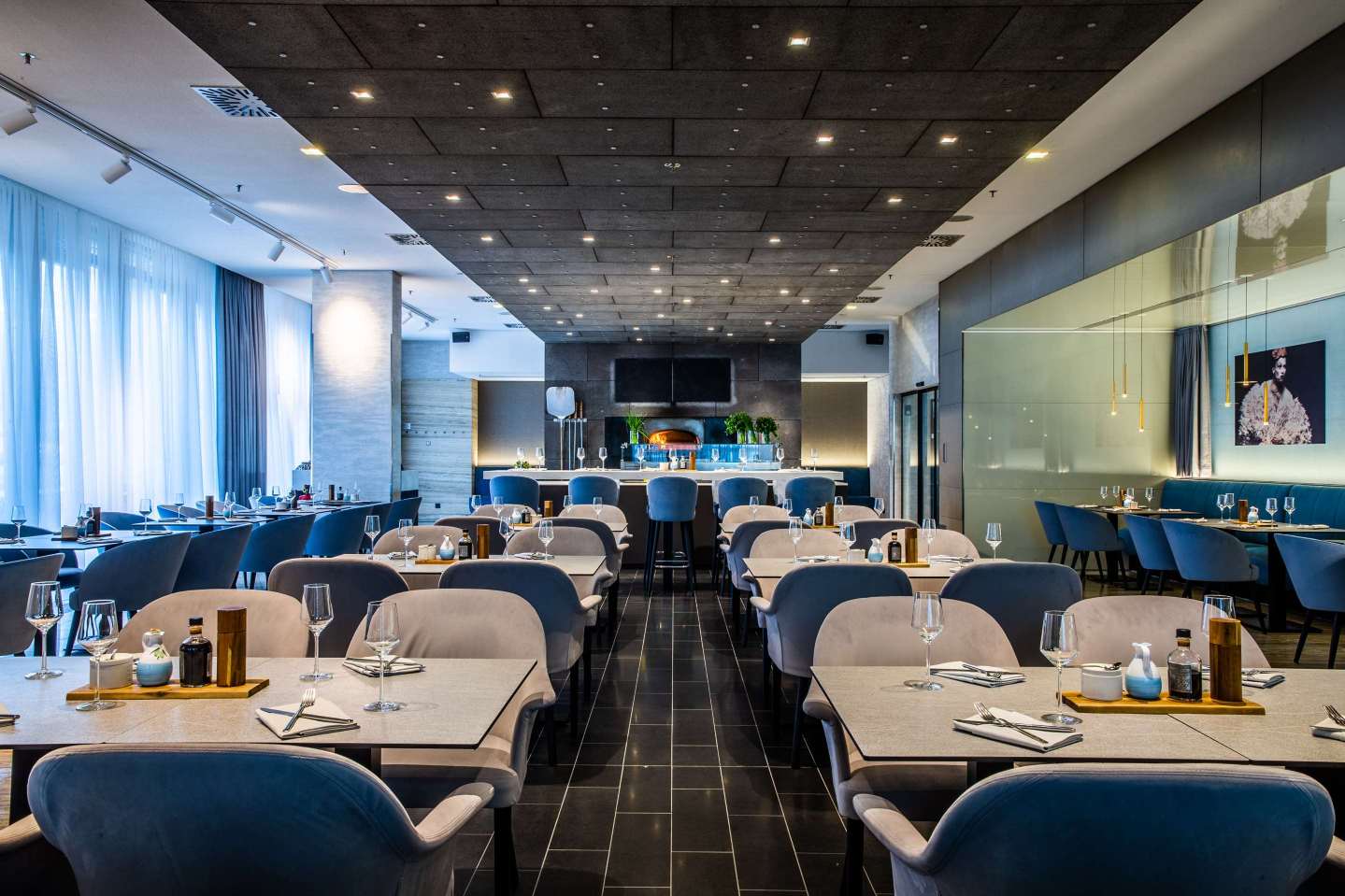 Radisson Blu Hotel, Cologne Over view