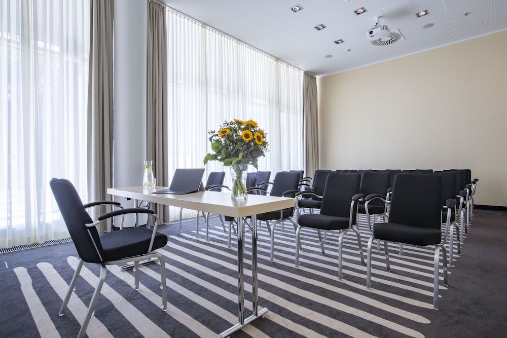 Discount  85  Off  Park Inn Radisson Linz Austria Cheap Hotel