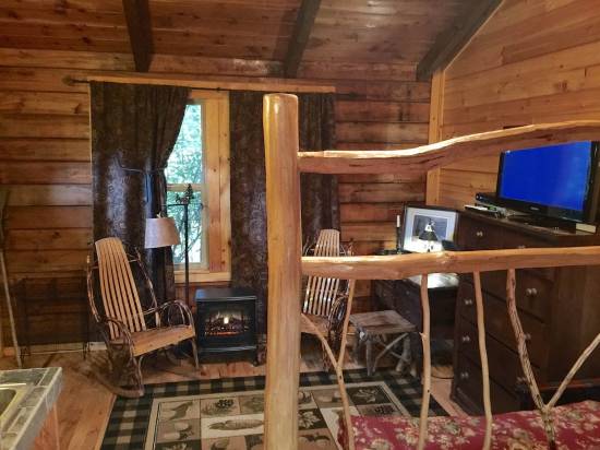 Creekwalk Inn And Cabins Hotel Reviews And Room Rates Trip Com