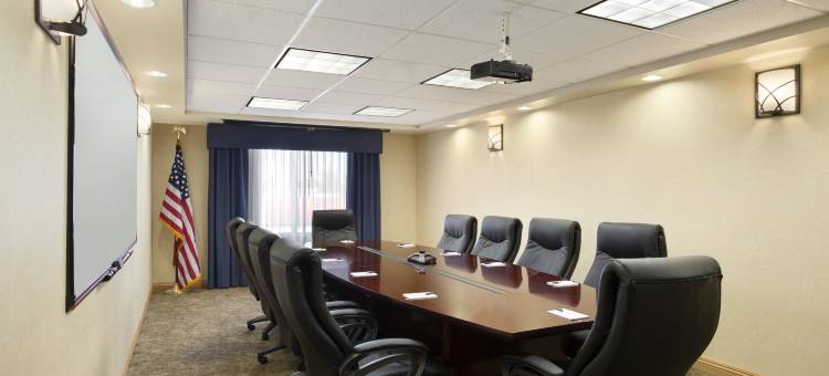 巴斯托假日酒店及套房(Holiday Inn & Suites BARSTOW by IHG)图片