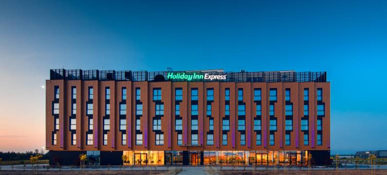 热舒夫机场智选假日酒店(Holiday Inn Express RZESZOW AIRPORT by IHG)图片