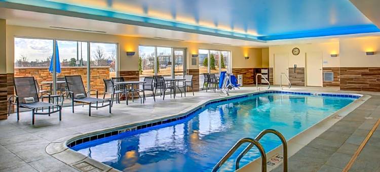 圣路易斯韦斯特波特万豪万枫酒店(Fairfield Inn & Suites St. Louis Westport)图片