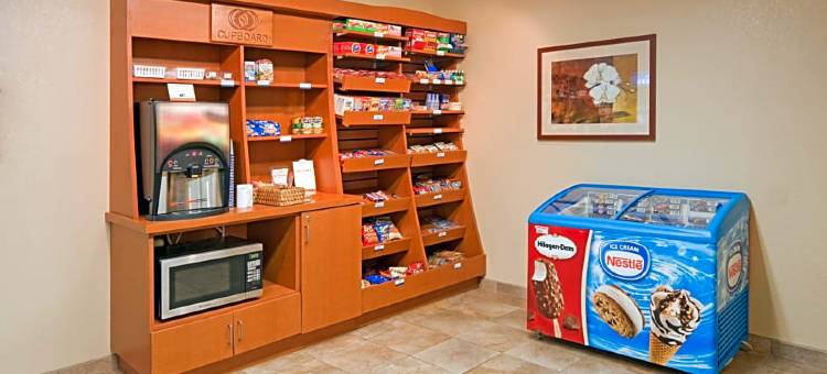 Candlewood Suites EASTCHASE公园(Candlewood Suites Eastchase Park)图片