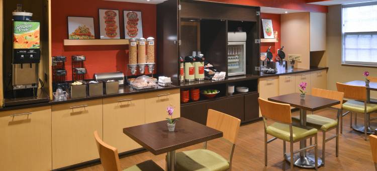 迈阿密多拉烛木套房酒店(Candlewood Suites MIAMI - DORAL by IHG)图片