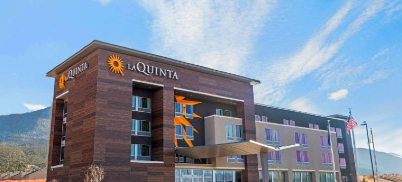 锡达城拉昆塔温德姆套房酒店(La Quinta Inn & Suites by Wyndham Cedar City)图片