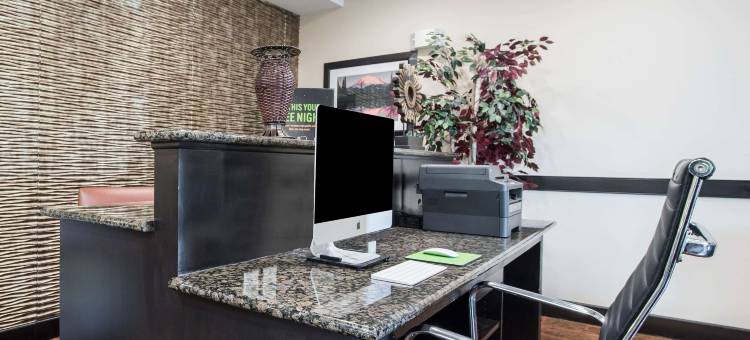 奥本拉昆塔温德姆套房酒店(La Quinta Inn & Suites by Wyndham Auburn)图片