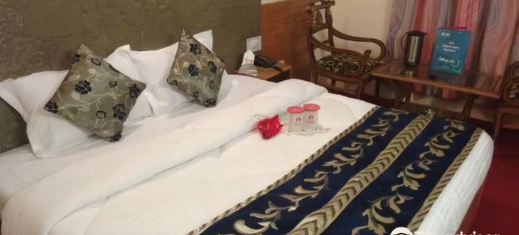 Itsy by Treebo - Chichoga Holiday Inn with River View图片