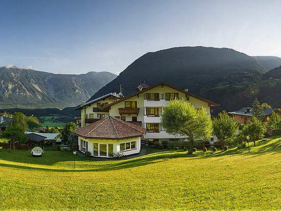 艾克特弗帕纳罗玛丹尼尔酒店