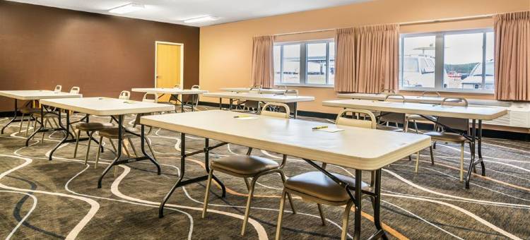 迈诺特浩枫温德姆公寓(Hawthorn Extended Stay by Wyndham Minot)图片