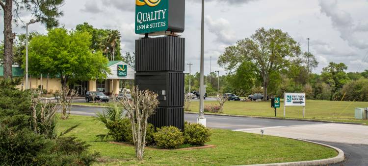 布鲁克斯维尔I-75-戴德市凯艺套房酒店(Quality Inn & Suites Brooksville I-75-Dade City)图片