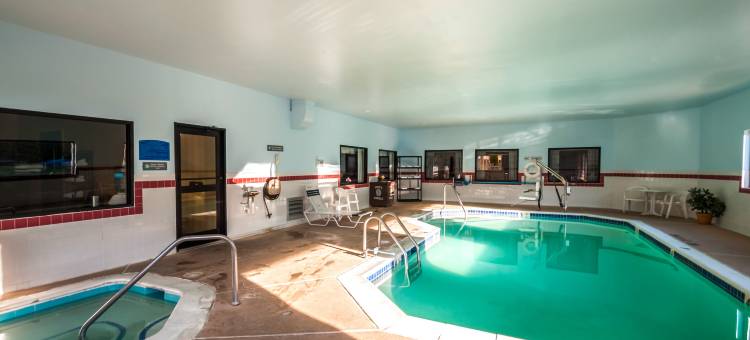 东北镇套房舒适酒店(Comfort Inn & Suites)图片