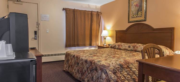 彭布罗克温德姆速 8 酒店(Super 8 by Wyndham Pembroke)图片