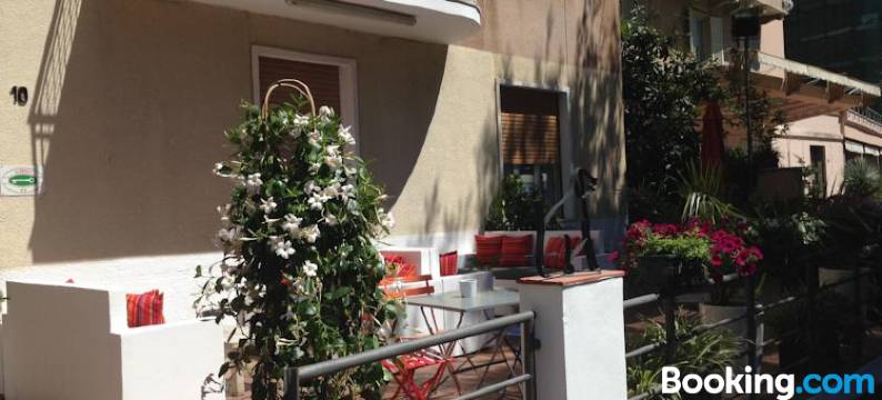 瓦拉泽斯波特酒店(Hotel Spot Varazze)图片