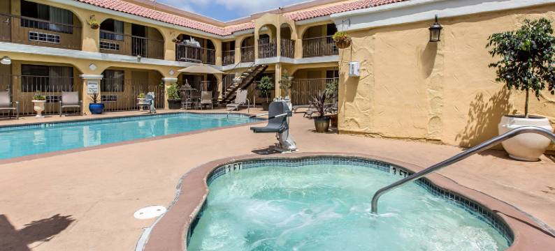 圣迭戈东/埃尔卡洪豪生酒店(El Cajon San Diego East)图片