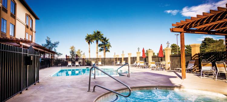 拉斯维加斯机场南拉昆塔温德姆套房酒店(La Quinta Inn & Suites by Wyndham Las Vegas Airport South)图片