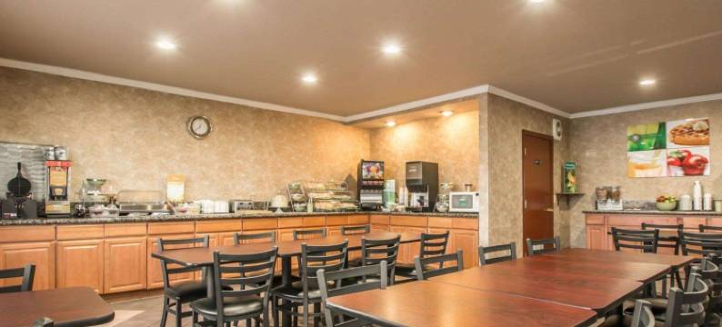 凯艺酒店-蒂梅丘拉山谷酒乡(Quality Inn Temecula Valley Wine Country)图片