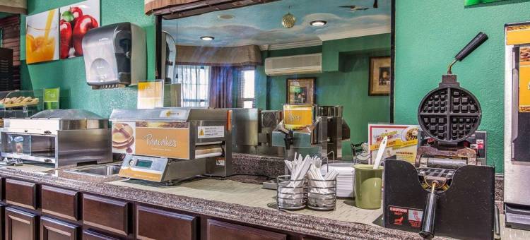 赫米特凯艺酒店-圣哈辛托(Quality Inn Hemet - San Jacinto)图片