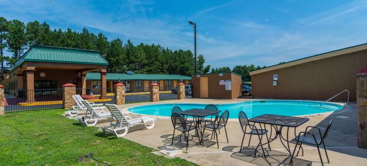 Travelodge by Wyndham Macon West图片