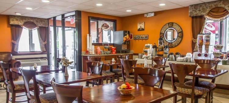 康涅狄格托灵顿美洲佳值酒店(Americas Best Value Inn Torrington, CT)图片