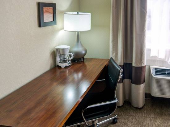 Comfort Inn Albuquerque Airport Hotel Reviews And Room Rates