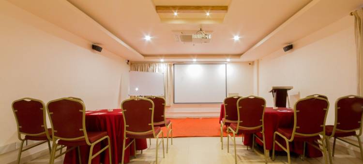 法布酒店尊贵皇家城堡-科印巴托北火车站附近(FabHotel Prime Royal Castle - Nr Coimbatore North Railway Station)图片
