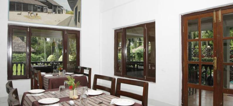 奇特旺天堂酒店(Chitwan Paradise Hotel)图片