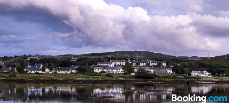 The Midway Bar & Guesthouse图片