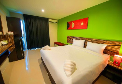 Dwella SuvarnabhumiHotel Overview