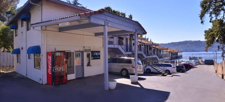 克利尔莱克酒乡美洲最佳价值套房酒店(Americas Best Value Inn & Suites Clearlake Wine Country)图片