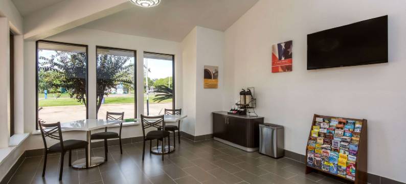 德克萨斯州自由港莫特尔6号汽车旅馆(Motel 6 Freeport, TX)图片