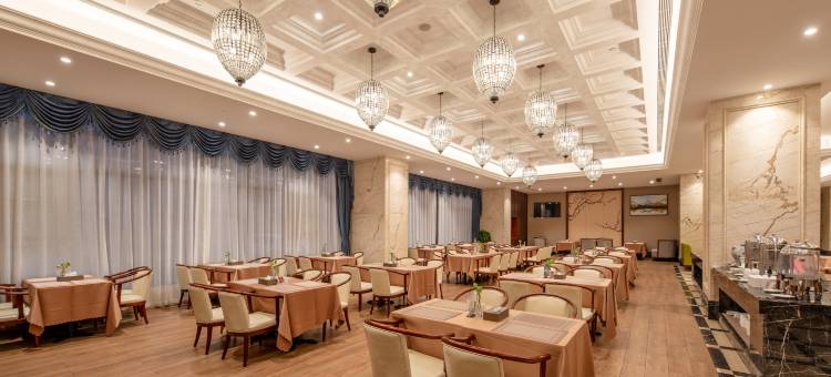 灌云皇冠世纪酒店(万达广场店)图片