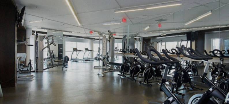 天鹅绒住宿酒店 - 娱乐区(Velvet Stays – Entertainment District)图片