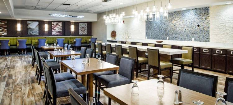 丽纳希尔顿逸林酒店(DoubleTree by Hilton Neenah)图片