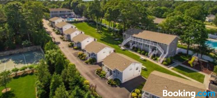 克罗尼尔海岸汽车旅馆(Colonial Shores Resort)图片
