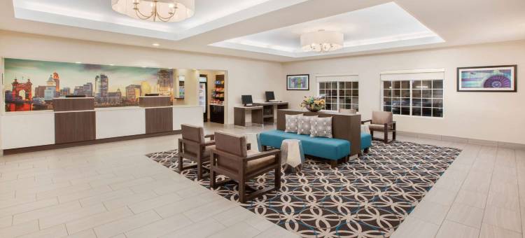 弗洛伦斯辛辛那提机场拉昆塔温德姆套房酒店(La Quinta Inn & Suites by Wyndham Cincinnati Airpt Florence)图片