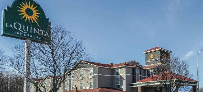 堪萨斯城机场拉昆塔温德姆套房酒店(La Quinta Inn & Suites by Wyndham Kansas City Airport)图片