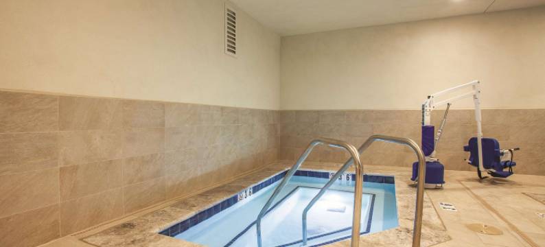 圣何塞南摩根山拉昆塔温德姆套房酒店(La Quinta Inn & Suites by Wyndham Morgan Hill-San Jose South)图片