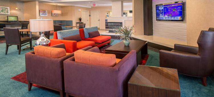 夏洛特斯维尔大学索尼斯塔ES套房酒店(Sonesta ES Suites Charlottesville University)图片