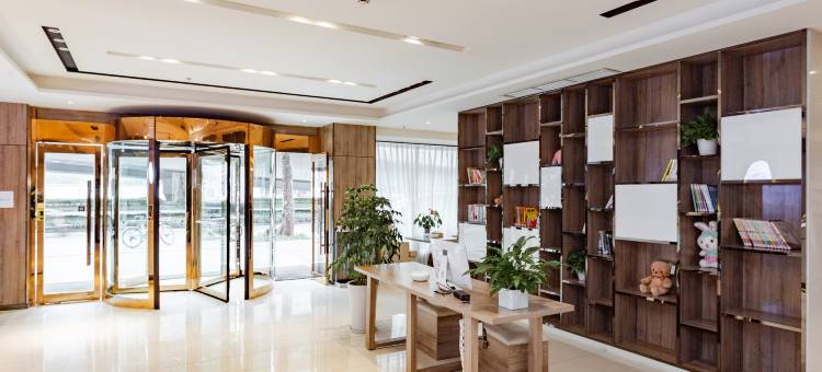 锐思特逸致酒店(成都宽窄巷子蜀汉路东地铁站店)图片