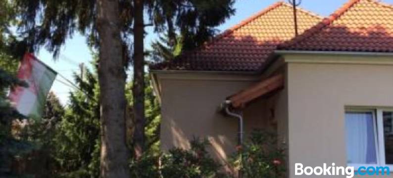 卡奇士野营公寓(Kocsis Apartman es Camping)图片