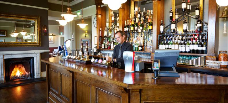 威河畔罗斯皇家酒店 - 格林国王旅馆(Royal Hotel by Greene King Inns)图片