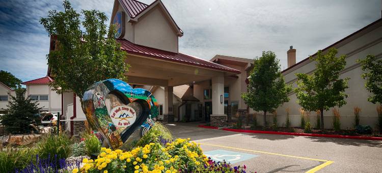 克洛斯路贝斯特韦斯特优质酒店及会议中心(Best Western Plus Loveland Inn)图片